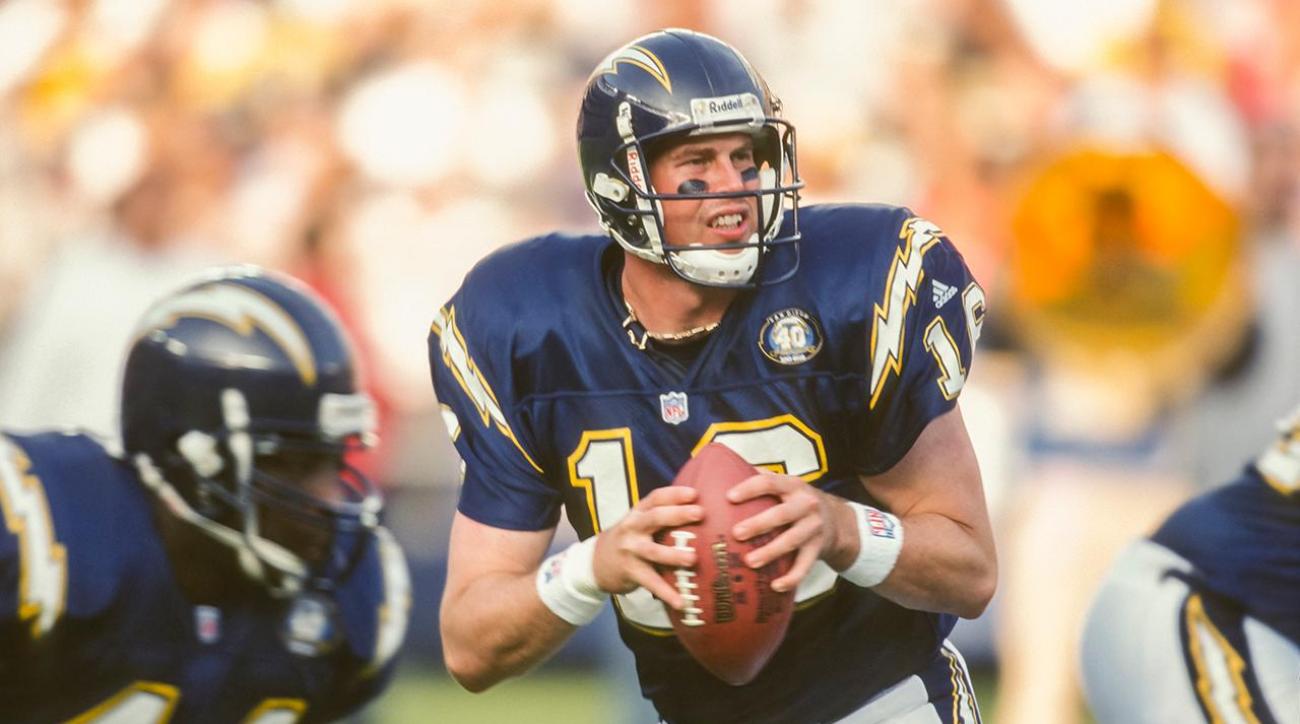 Ryan Leaf playing football