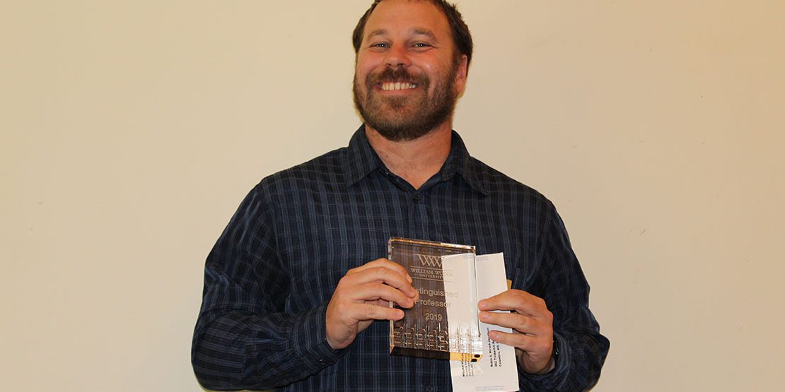 Robin Hirsch-Jacobsen with award