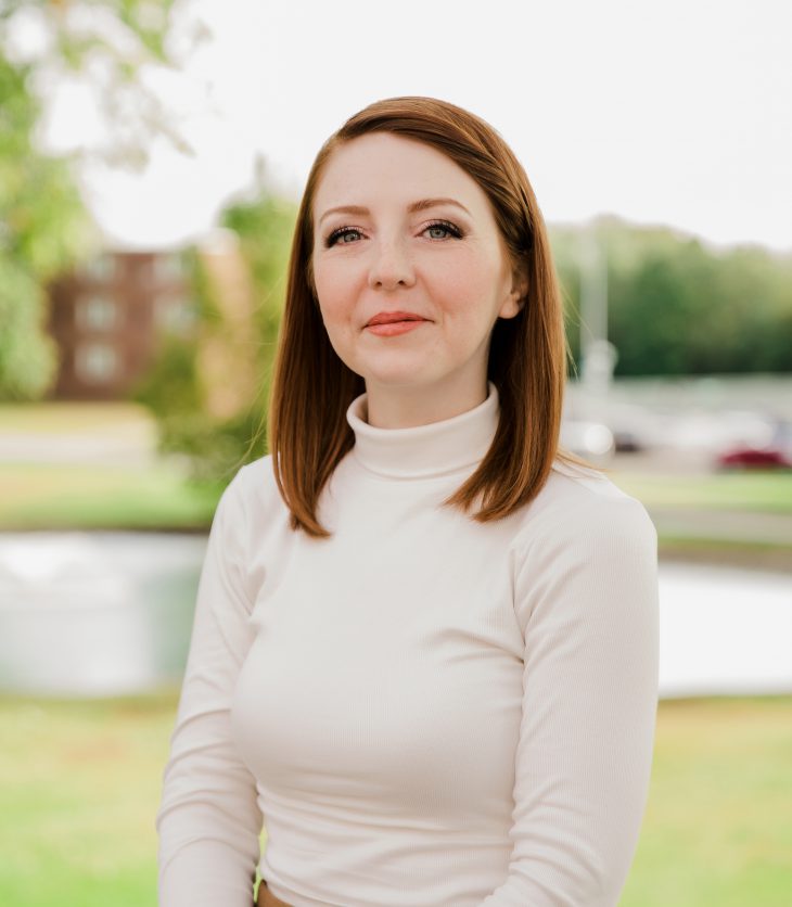 Headshot of Dr. Bethanie Irons