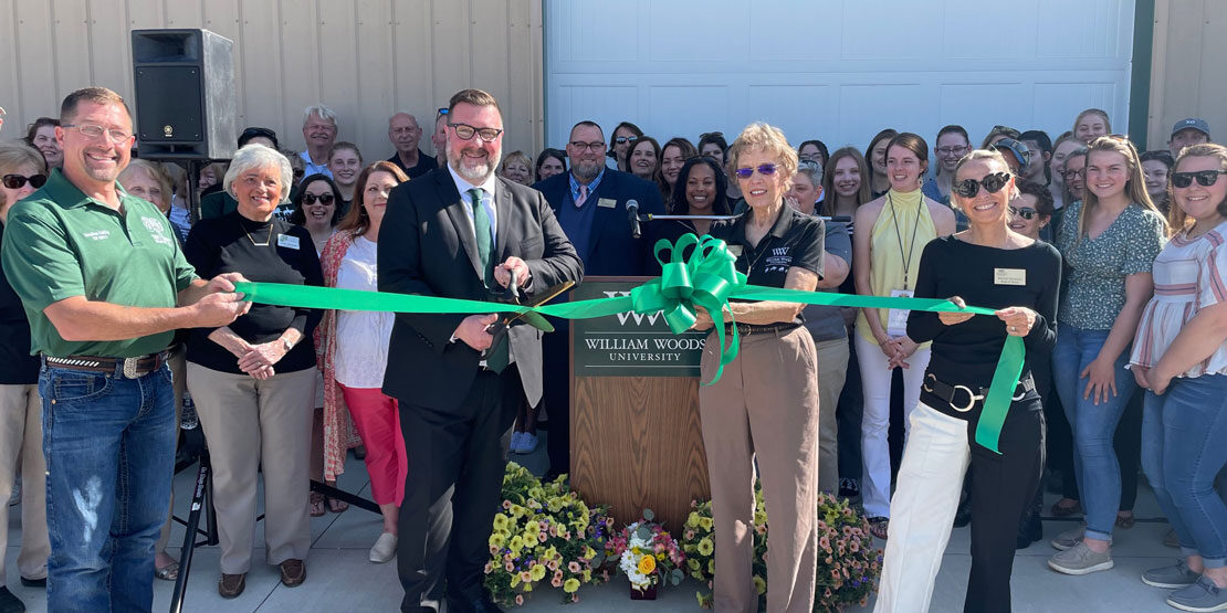 Center for Equine Medicine ribbon-cutting William Woods University